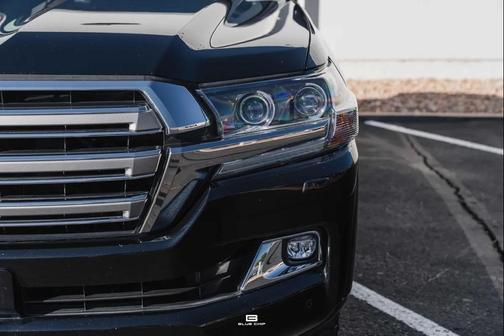 2020 Toyota Land Cruiser Base