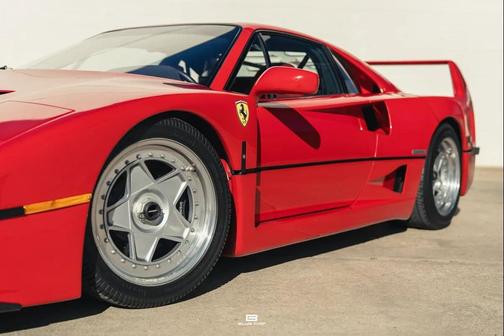 1990 Ferrari F40 Base