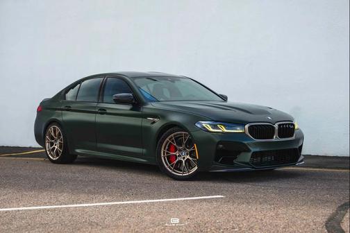 Frozen Deep Green Metallic 2022 BMW M5 Base
