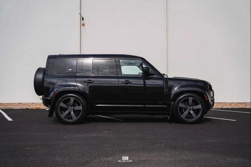 2024 Land Rover Defender 110 V8