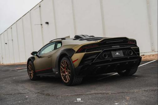 2024 Lamborghini Huracan Sterrato Base