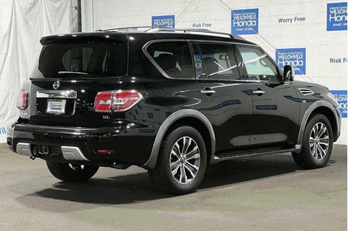 Photo 4 of 35 of 2017 Nissan Armada SL