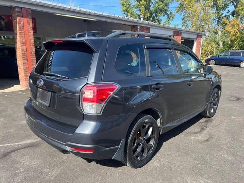 2018 Subaru Forester 2.5i Premium Black Edition