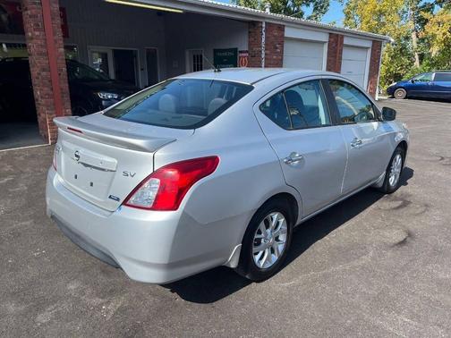 2015 Nissan Versa 1.6 SV