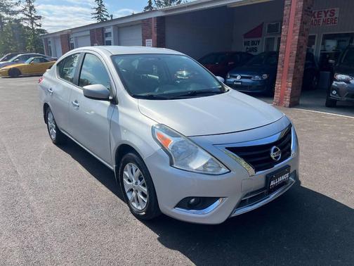 2015 Nissan Versa 1.6 SV