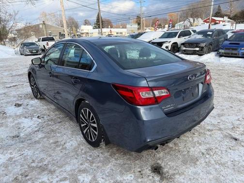 2018 Subaru Legacy Base