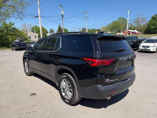 Mosaic Black Metallic 2023 Chevrolet Traverse LT Cloth