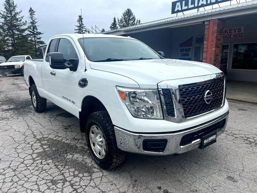 2017 Nissan Titan XD SV
