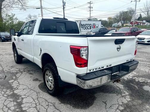 2017 Nissan Titan XD SV
