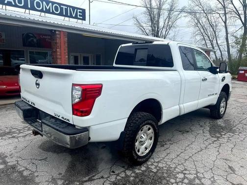 2017 Nissan Titan XD SV