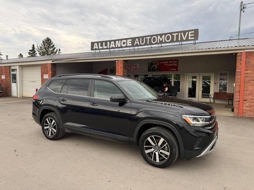 Deep Black Pearl 2022 Volkswagen Atlas 2.0T SE