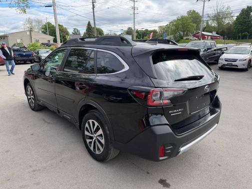 Crystal Black Silica 2020 Subaru Outback Premium