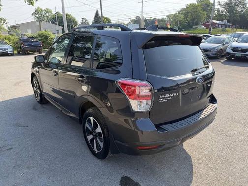 Dark Gray Metallic 2017 Subaru Forester 2.5i Premium