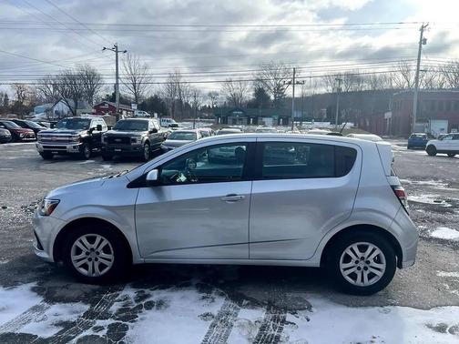 2020 Chevrolet Sonic FWD Hatchback 1FL 5-Door