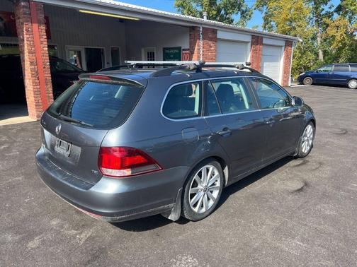 2014 Volkswagen Jetta SportWagen DSG TDI w/Sunroof & Nav