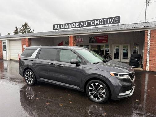 2023 Kia Carnival EX