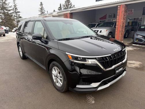2023 Kia Carnival LX