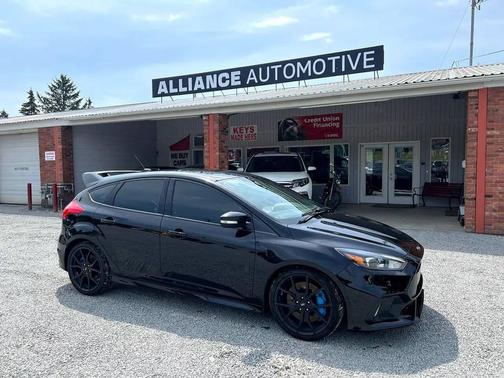 2017 Ford Focus RS Base