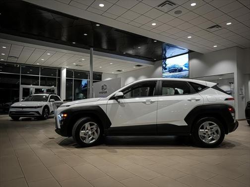 2025 Hyundai KONA SE