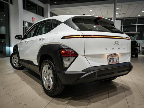 2025 Hyundai KONA SE