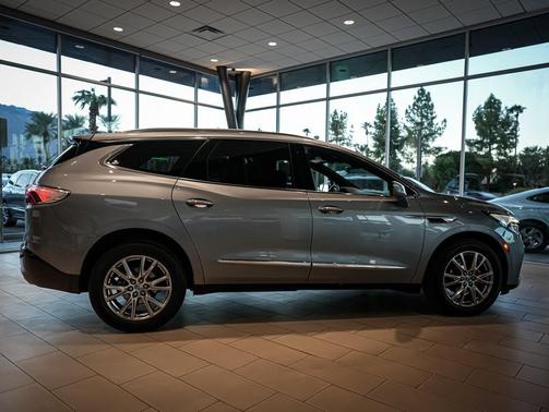 2023 Buick Enclave Premium AWD