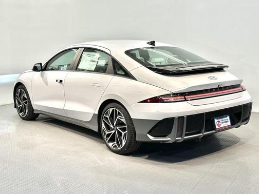 2023 Hyundai IONIQ 6 SEL