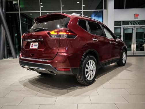 2018 Nissan Rogue SV