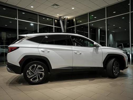 2025 Hyundai TUCSON Hybrid Limited