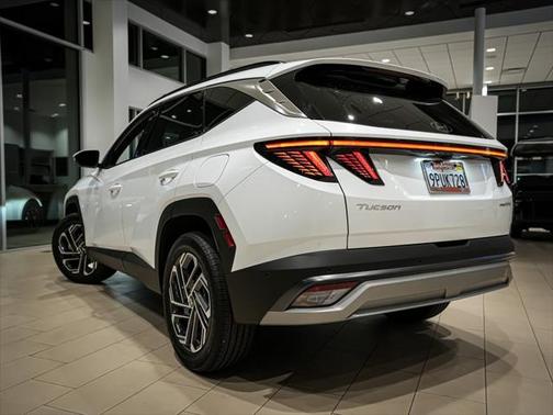 2025 Hyundai TUCSON Hybrid Limited