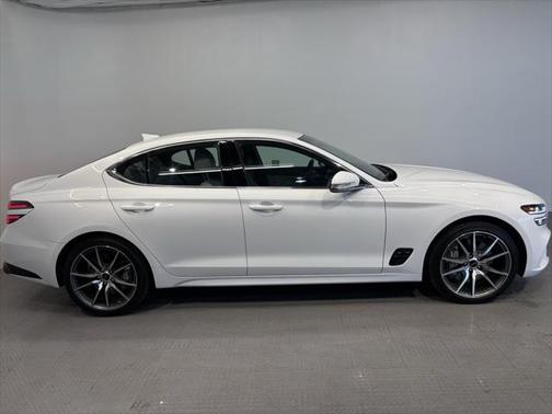 2025 Genesis G70 2.5T RWD