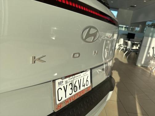 2025 Hyundai KONA EV SEL