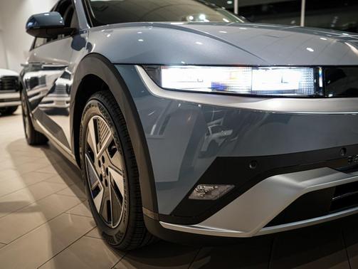 2025 Hyundai IONIQ 5 SE