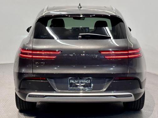 2025 Genesis Electrified GV70 Advanced