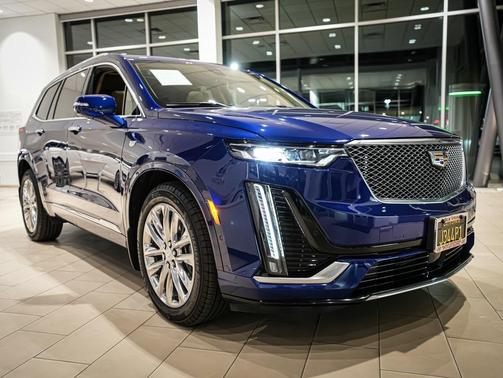 2025 Cadillac XT6 Premium Luxury AWD