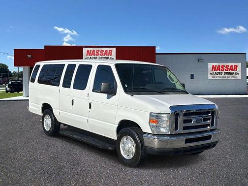 2014 Ford E350 Super Duty XLT