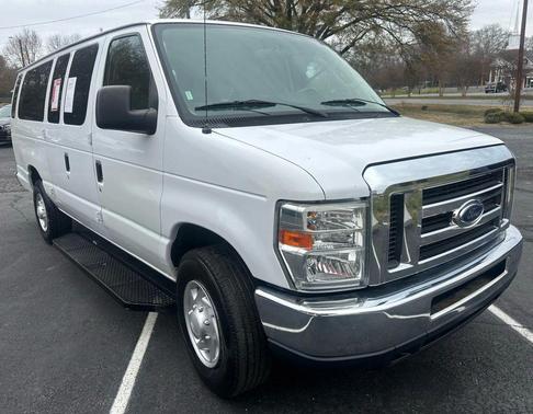 2014 Ford E350 Super Duty XLT