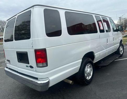 2014 Ford E350 Super Duty XLT