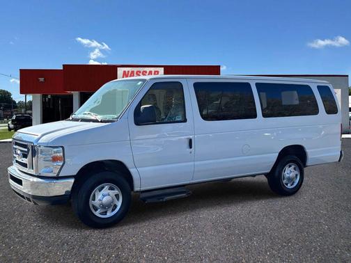 2014 Ford E350 Super Duty XLT