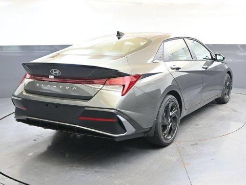 Amazon Gray 2026 Hyundai ELANTRA SEL SPORT PREMIUM