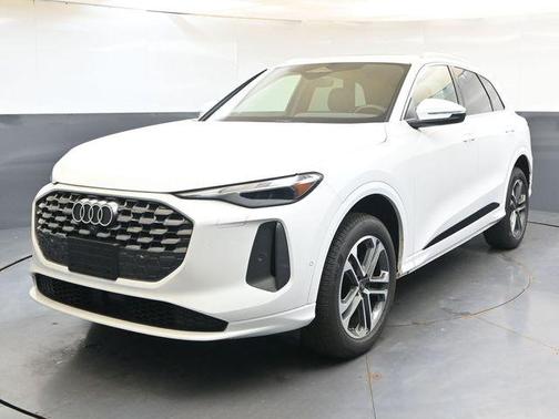 Arkona White 2025 Audi Q5 2.0T quattro Premium