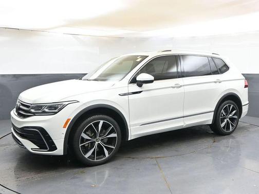 Opal White Pearl Effect 2024 Volkswagen Tiguan 2.0T SEL R-Line