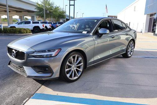 2019 Volvo S60 T5 Momentum