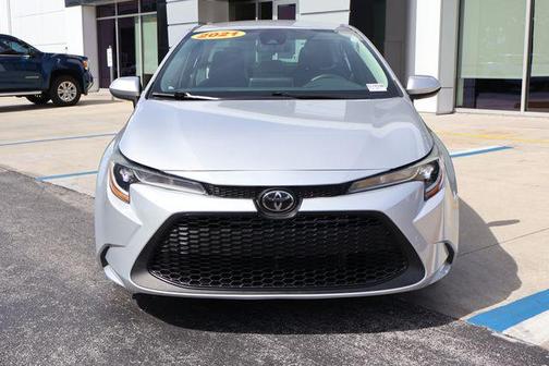 Classic Silver Metallic 2021 Toyota Corolla LE