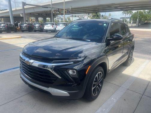 Mosaic Black Metallic 2024 Chevrolet Trailblazer LT