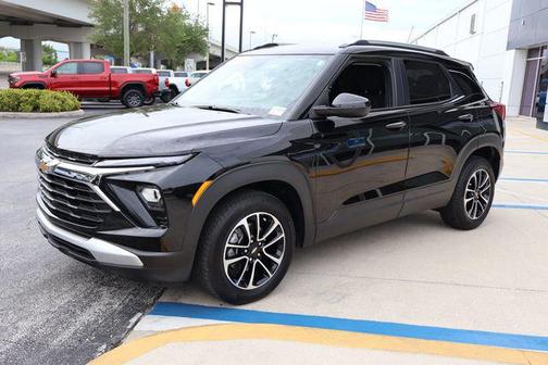 Mosaic Black Metallic 2024 Chevrolet Trailblazer LT