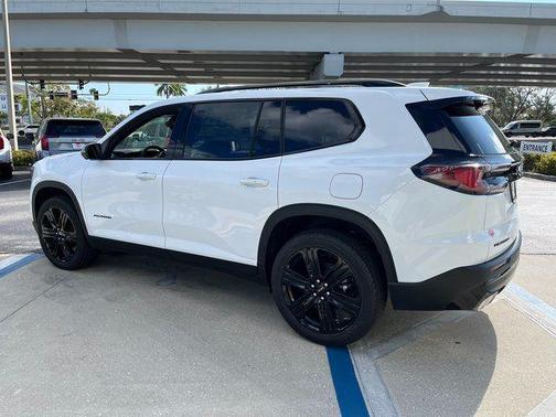 2026 GMC Acadia Elevation FWD