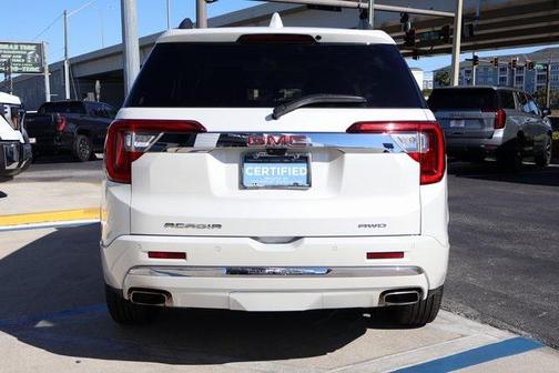 2023 GMC Acadia Denali