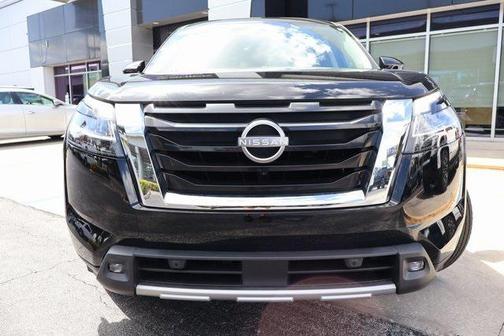 2022 Nissan Pathfinder SL 2WD
