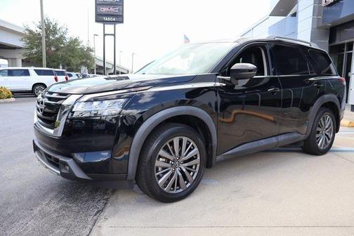 2022 Nissan Pathfinder SL 2WD