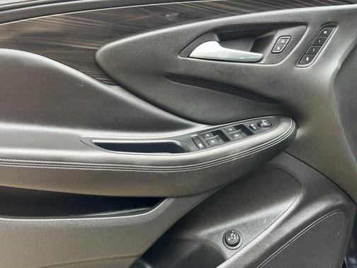 2020 Buick Envision FWD Essence